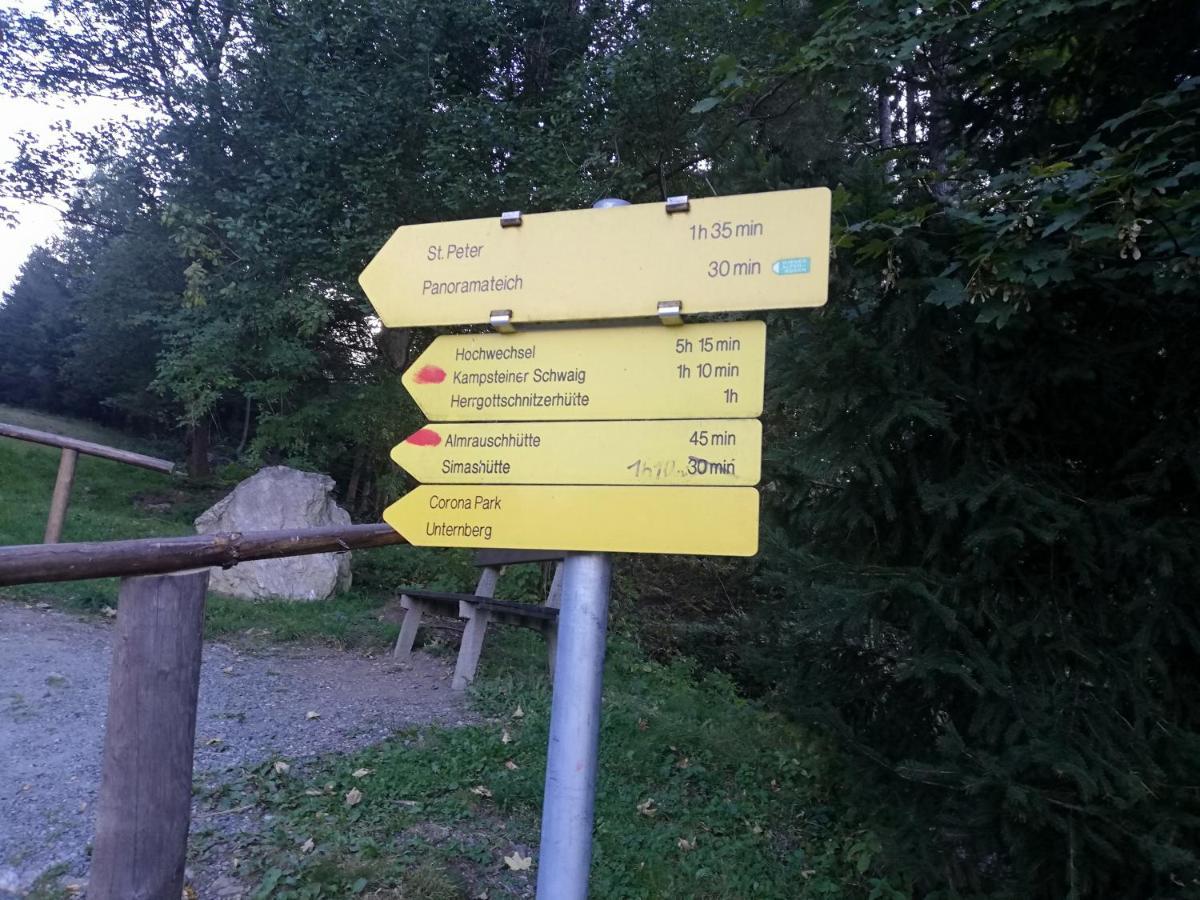 Weixl Schi&Bike Appartements-Bike In&Bike Out Neben Wexl Trails Bikepark Sankt Corona am Wechsel Bagian luar foto